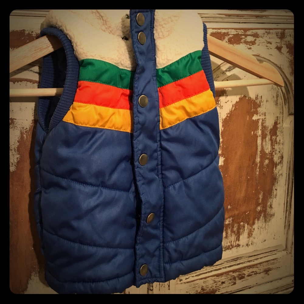 Toddler boy’s puffer vest